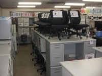 中古デスクありがとう屋福岡本店