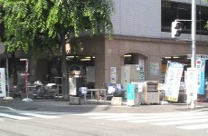 本日も開店です。オフィス家具リサイクルショップありがとう屋博多店！！