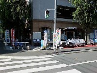 本日も開店しました、中古オフィス家具のありがとう屋博多店です。激安商品多数あります！