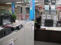 中古オフィス家具の専門店ありがとう屋です！本日も元気いっぱい営業中です！