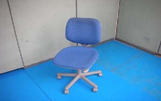 中古オフィス家具のＯＡチェアー人気のブルー色が大量入荷！