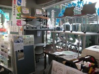 本日も中古オフィス家具を大量展示中です！ぜひ見にいらしてくださいね！