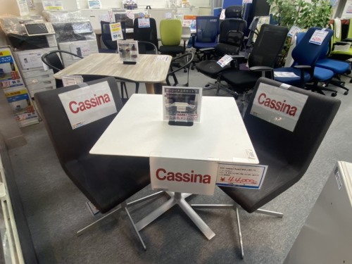 Cassina　FLOW 　ブーメラン　テーブル　高級